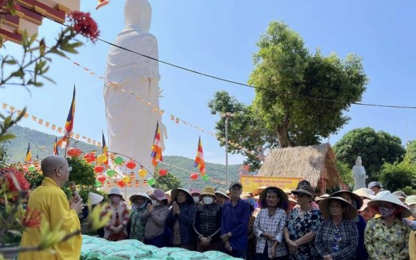 Lễ hội Chùa Từ Quang