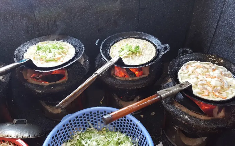Quy Nhơn có gì ăn? Bánh xèo Mỹ Cang